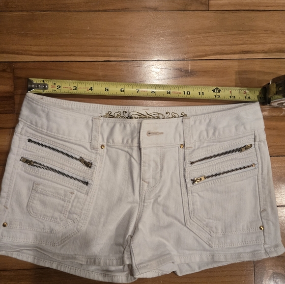 White denim shorts - Picture 8 of 9